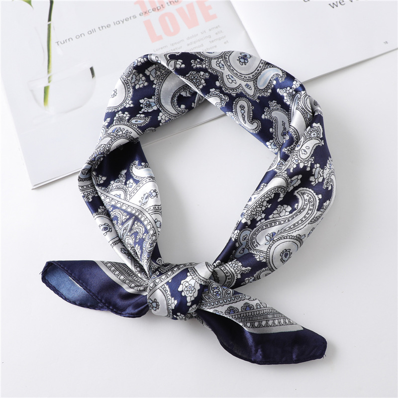 Scarf Silk Neck - Luksusowa kwadratowa jedwabna apaszka damska 60