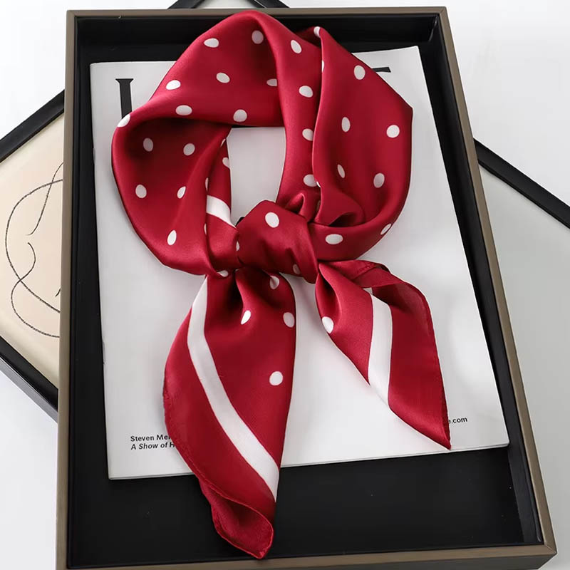 Luksusowa apaszka damska z jed – Scarf Silk Neck recenzja i cena